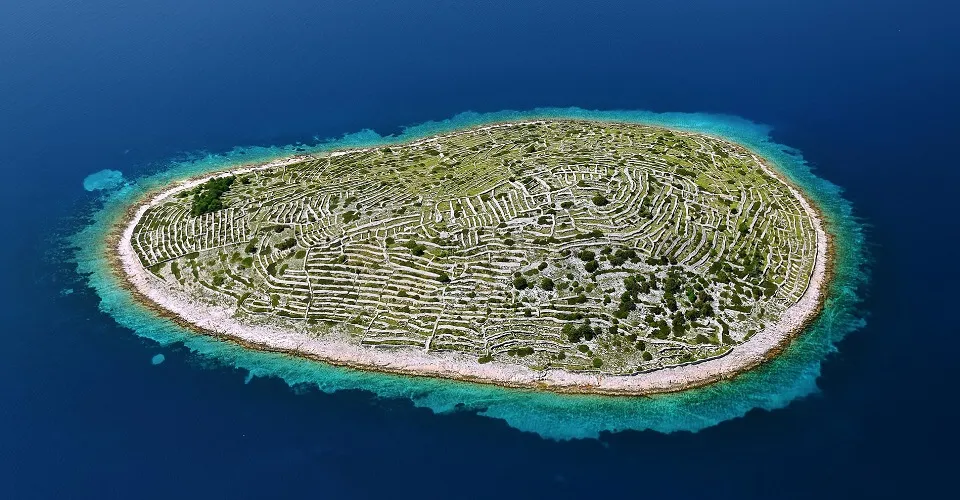 Group Tour of Blue Cave & Adriatic Islands Near Split