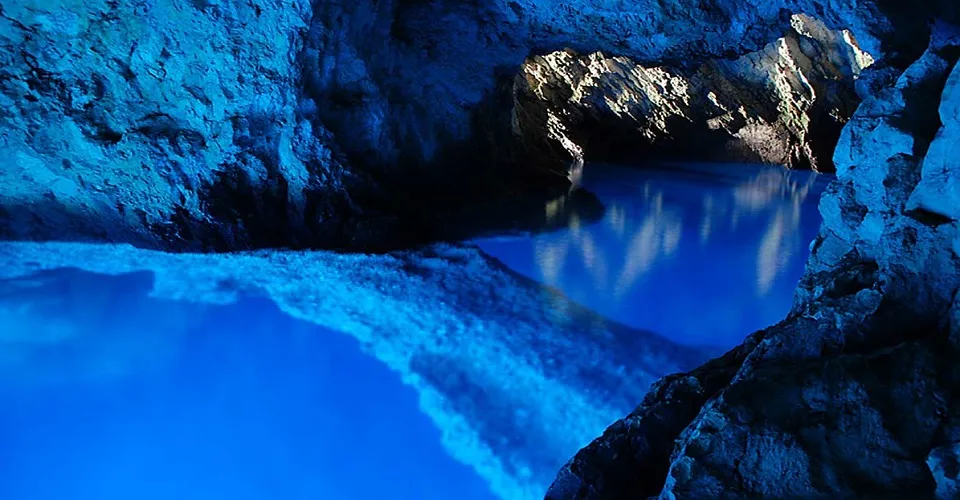 FULL DAY VIS & CAVES TOUR BY SPEEDBOAT