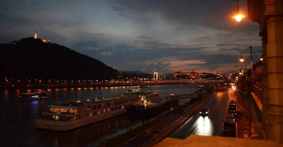 Night Sightseeing Cruise