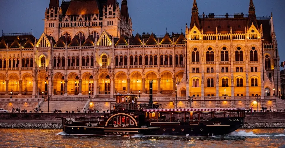 Night Sightseeing Cruise