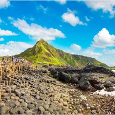 Giants Causeway Belfast City With Black Taxi Tour of Belfast