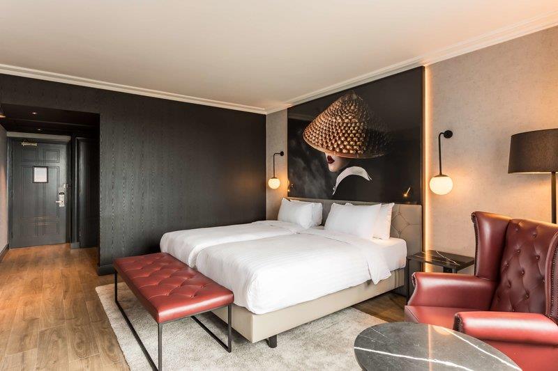 Radisson Red Hotel London Heathrow