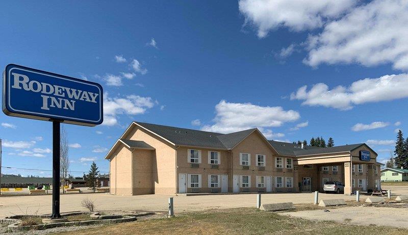 Lakeview Inn & Suites Edson East
