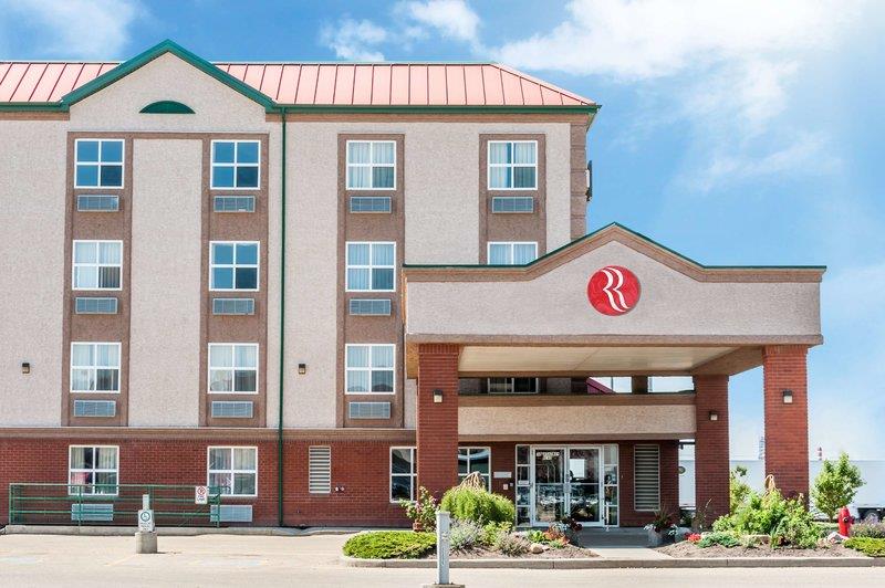 Ramada By Wyndham Sherwood Park