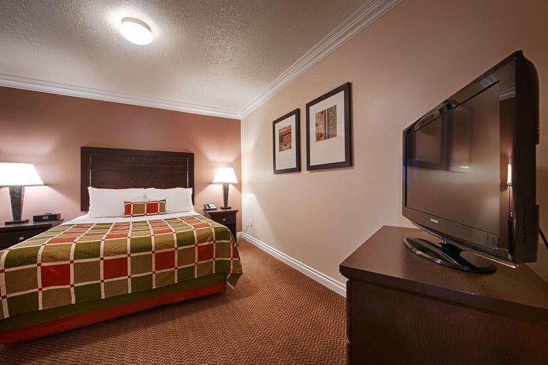 Best Western Plus Mirage Hotel & Resort