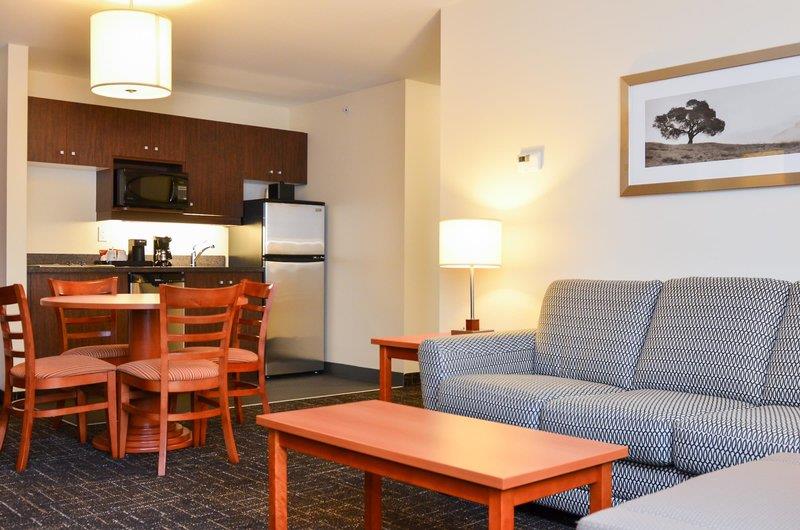 Best Western Thompson Hotel & Suites