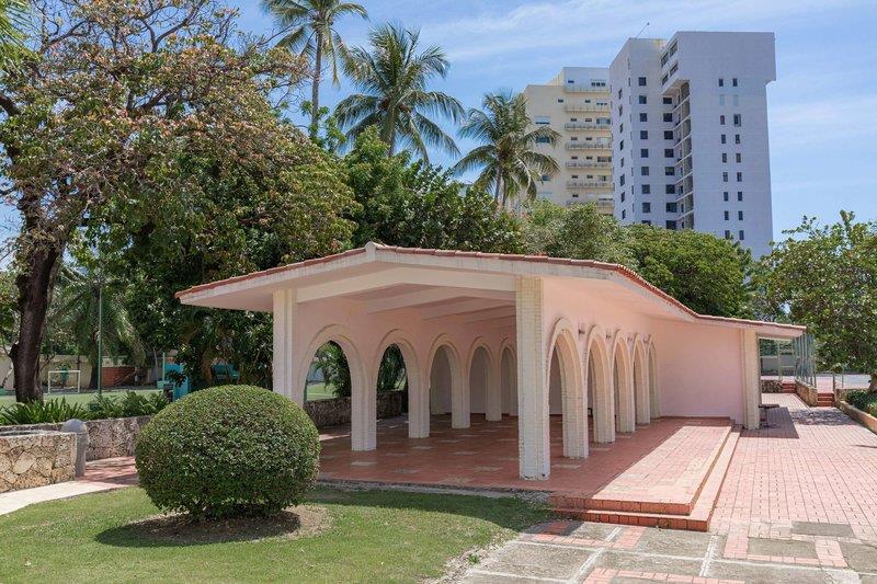 Dominican Fiesta Hotel