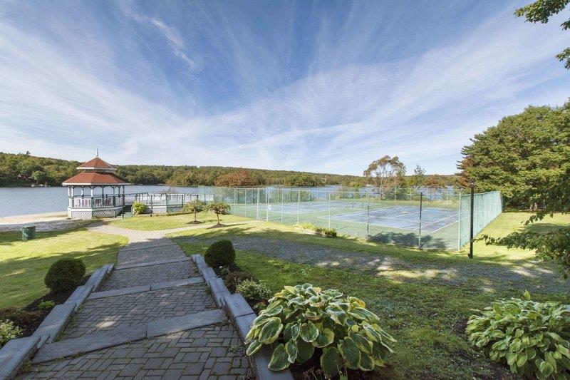 Inn On The Lake, Ascend Collection