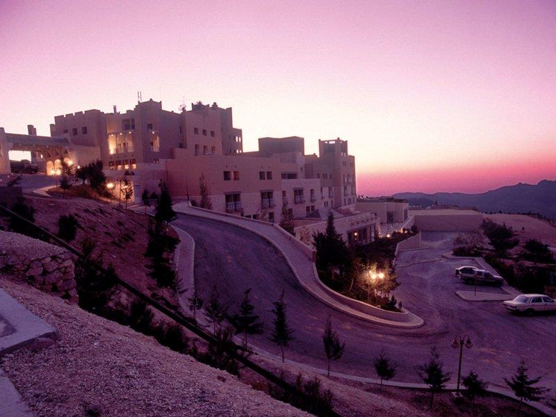Movenpick Nabatean Castle Hotel