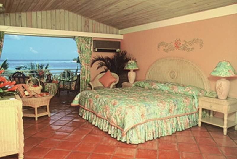 Coco Reef Resort And Spa