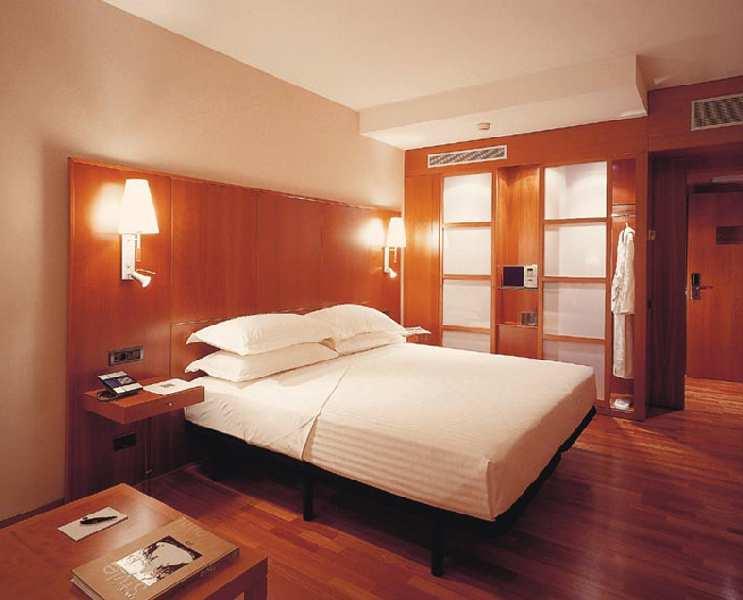 Ac Hotel Ciudad De Pamplona By Marriott