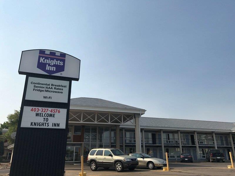 Knights Inn Lethbridge