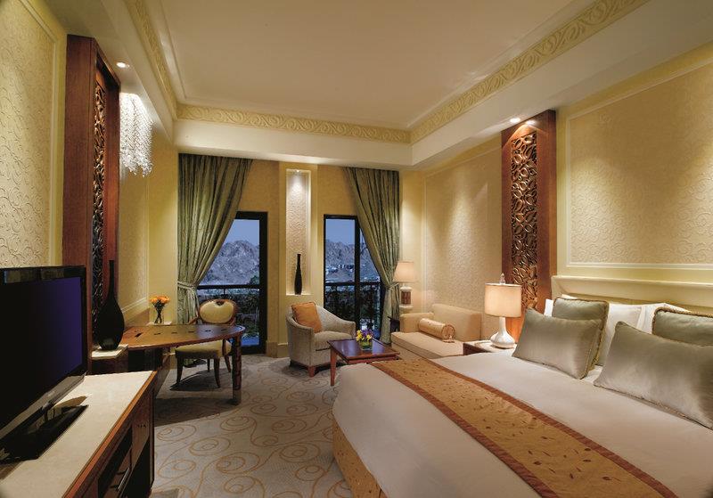 Al Bustan Palace, A Ritz-Carlton Hotel