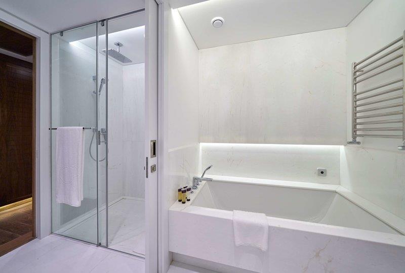 Les Suites At The Cliff Bay