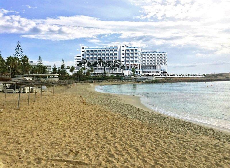 Nissiblu Beach Resort