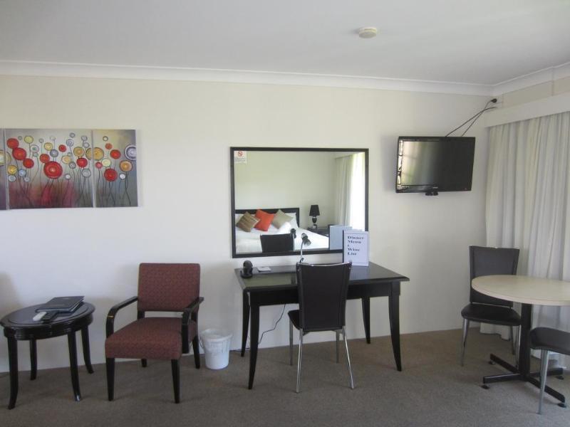 Lakeside Lodge Motel