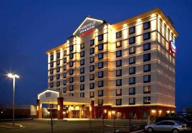 Fairfield Inn & Suites By Marriott Montreal Airpor