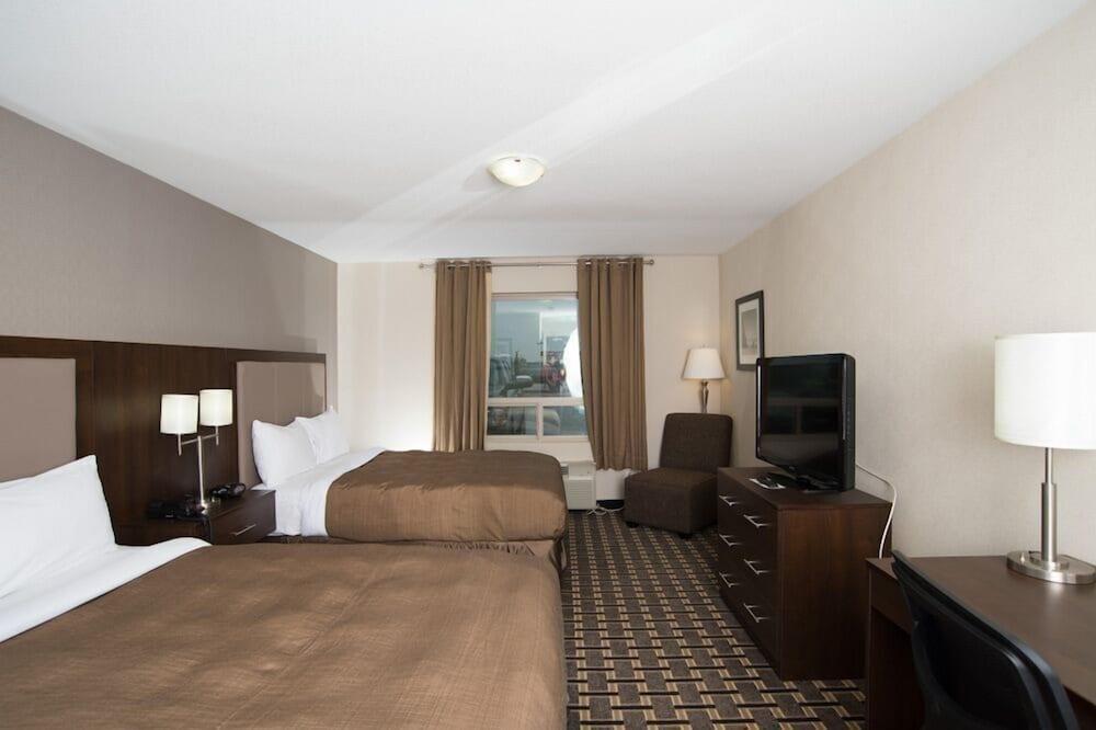 Carlyle Western Star Inn & Suites