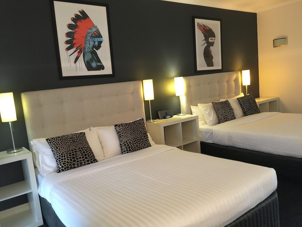 Caledonian Motel Hotel