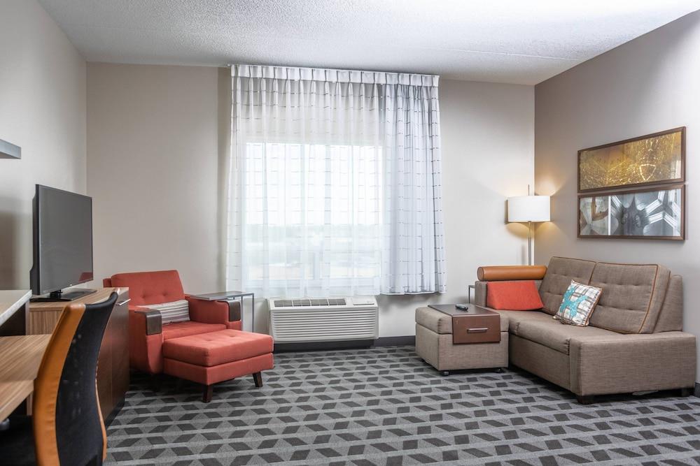 Towneplace Suites By Marriott Petawawa