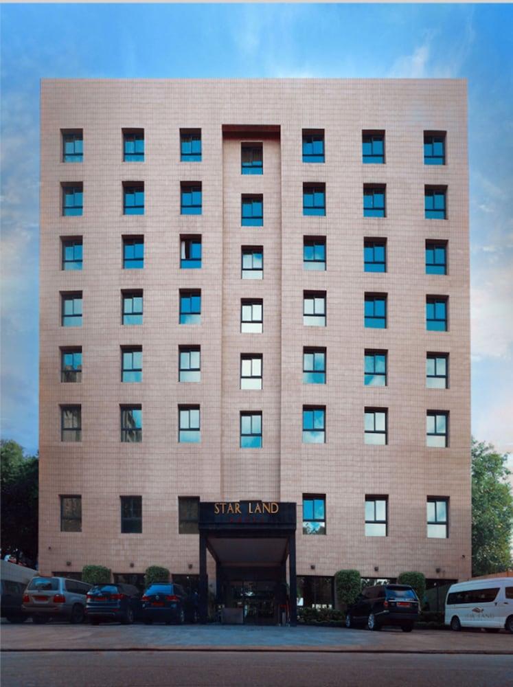 Star Land Hotel