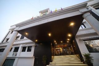 Four Season Recreation Hotel And Spa