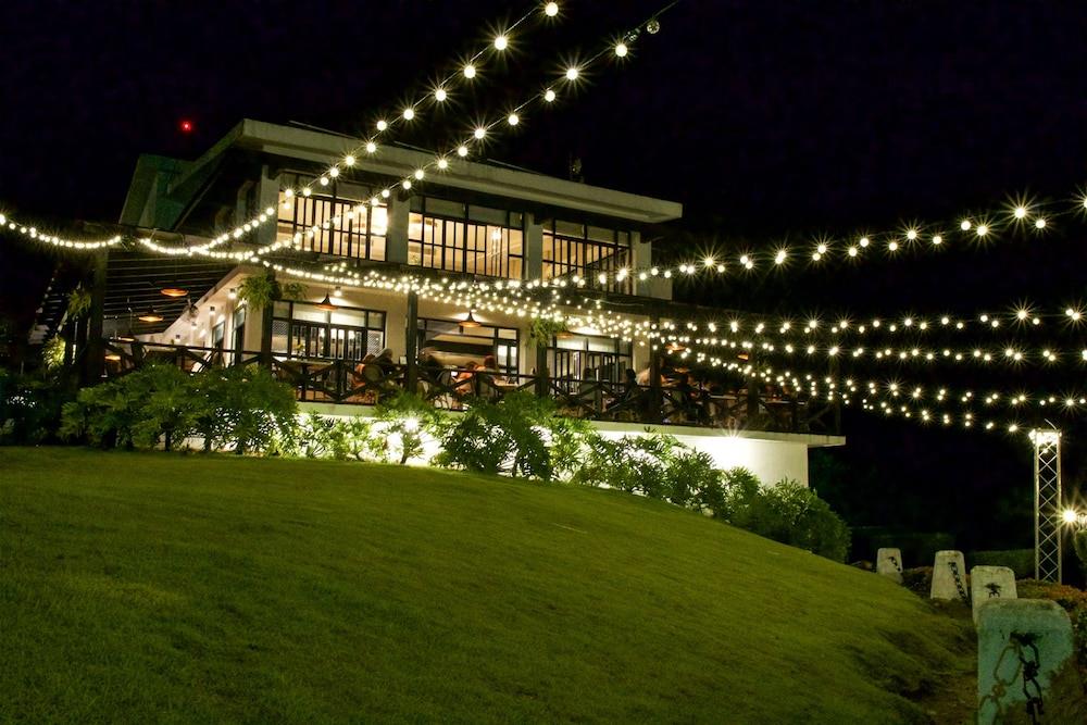 Camp David Ranch Resort