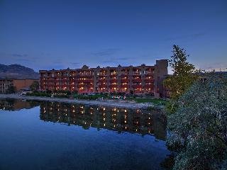 Holiday Inn Hotel & Suites Osoyoos