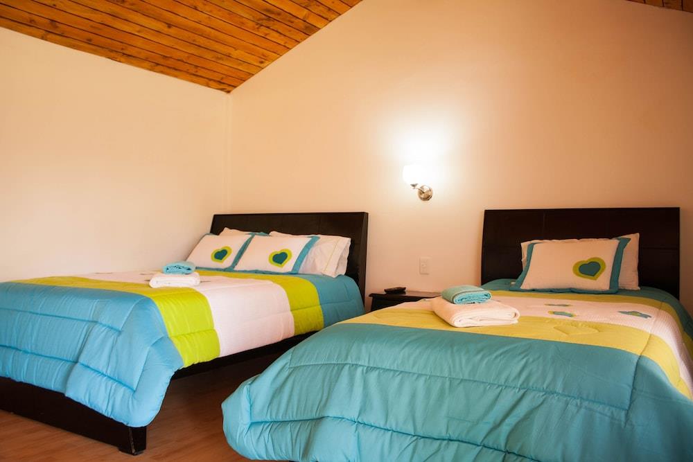 Hosteria Airport Garden