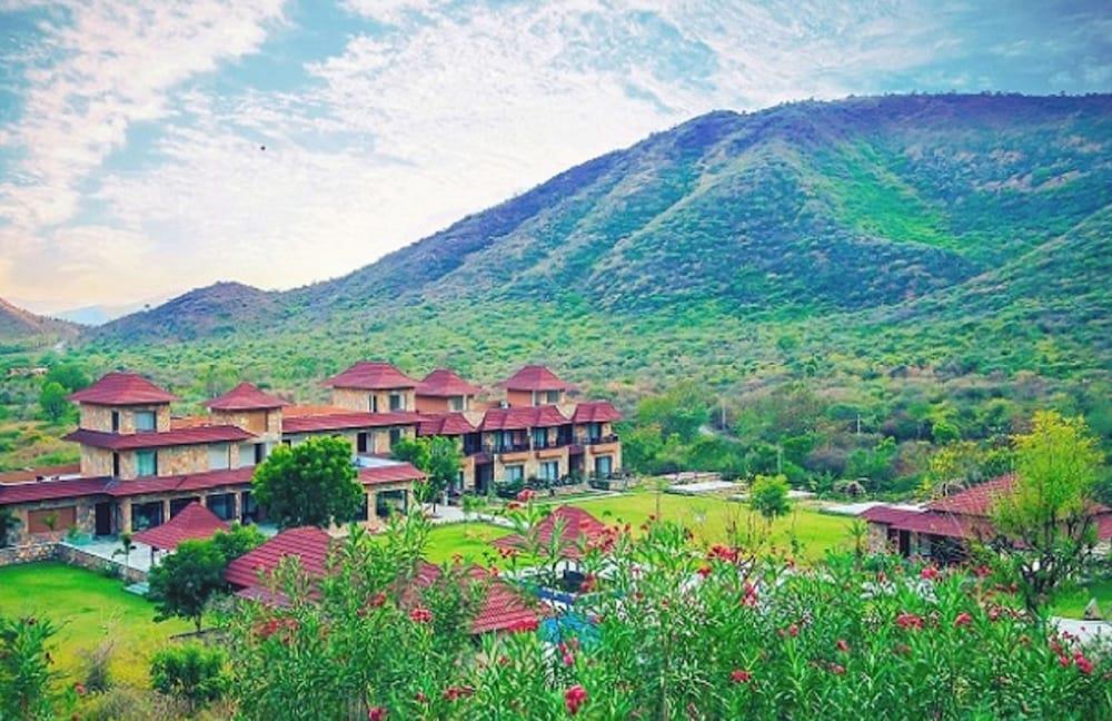 Tree Leaf Vantara Resort & Spa