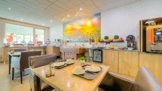 Hotel & Aparthotel Ambassador Menen