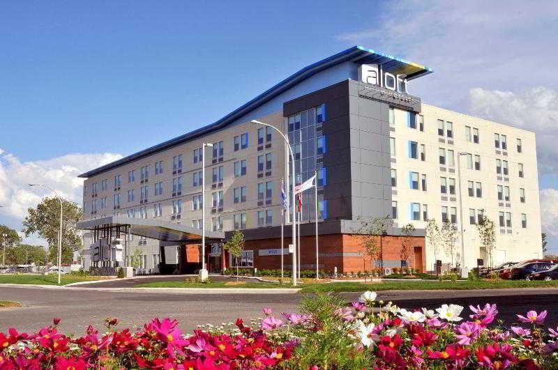 Aloft Montreal Airport