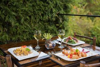 Tiki Villas Rainforest Lodge & Spa