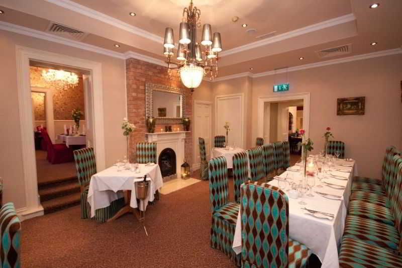 Cork's Vienna Woods Hotel And Villas