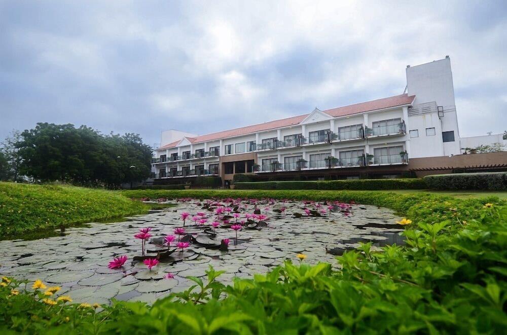 Club Kensville Golf Resort