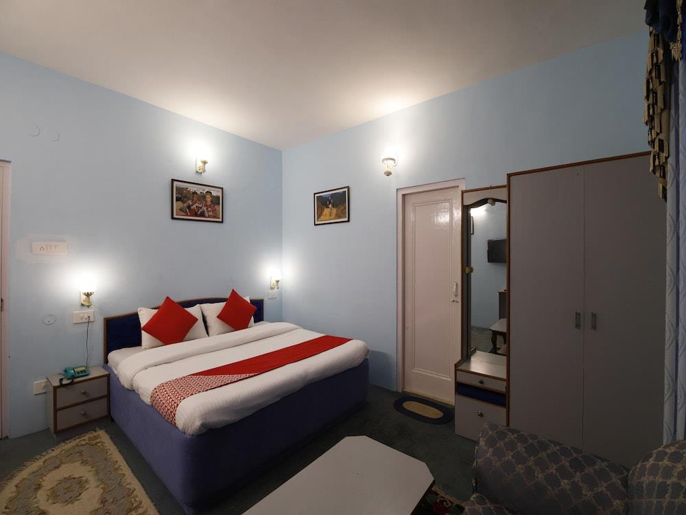 OYO 14534 Hotel Oakwood