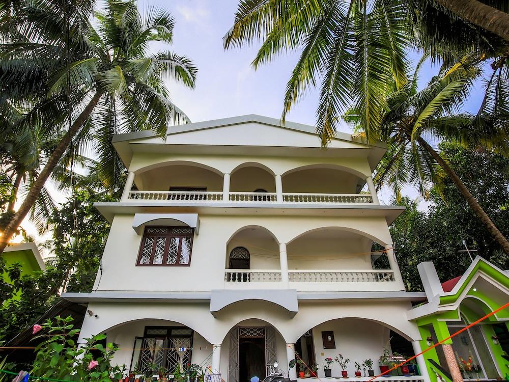 Oyo 19801 The Camron