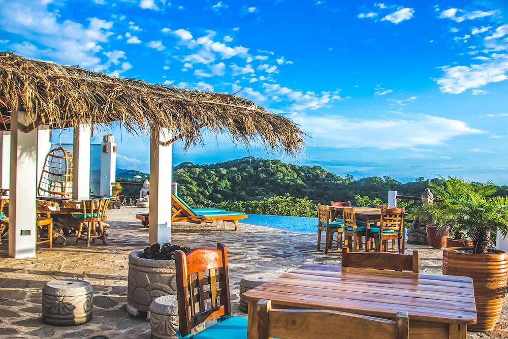 Buddha Roc Beach Resort