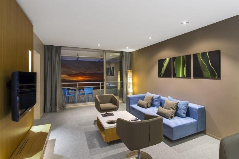 Chateau Royal Beach Resort & Spa, Noumea