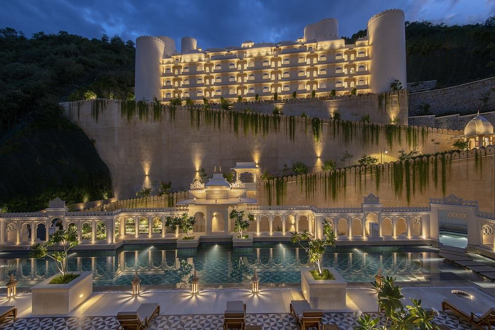 Aurika Udaipur - Luxury By Lemon Tree Hotels