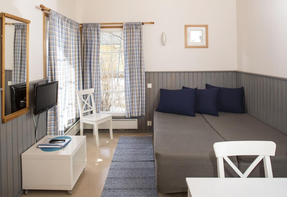 Nallikari Holiday Village