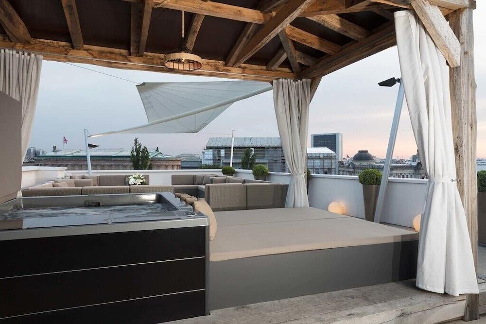 Monbijou Penthouse By Suite.030