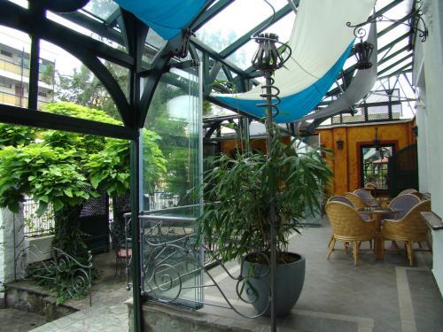 Best Western Janus Atrium Hotel