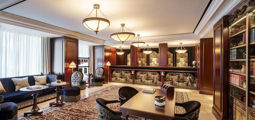 Maxwell Reserve Singapore, Autograph Collection