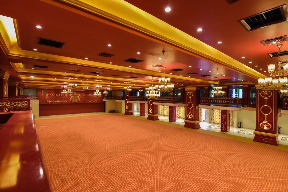 Heritage Khirasara Palace