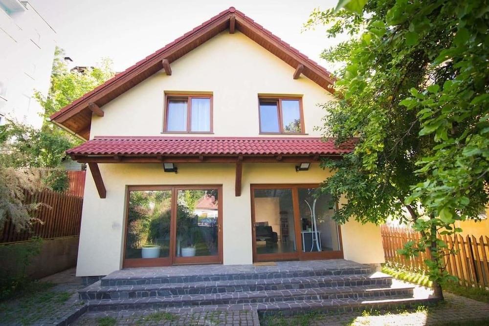 Continental Boutique Rooms