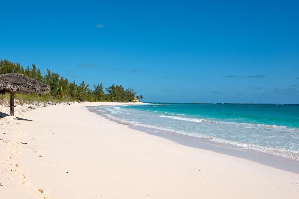 Aqua Villa And Cottage