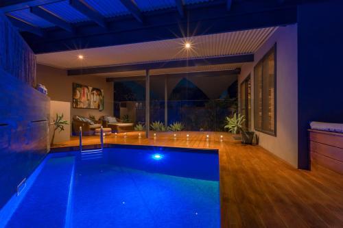 Sols Place Boutique Pool Studio