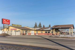 Econo Lodge Inn & Suites
