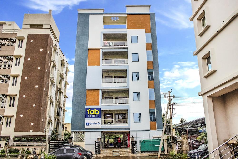 Fabhotel Snehitha Inn Mahanadu Road